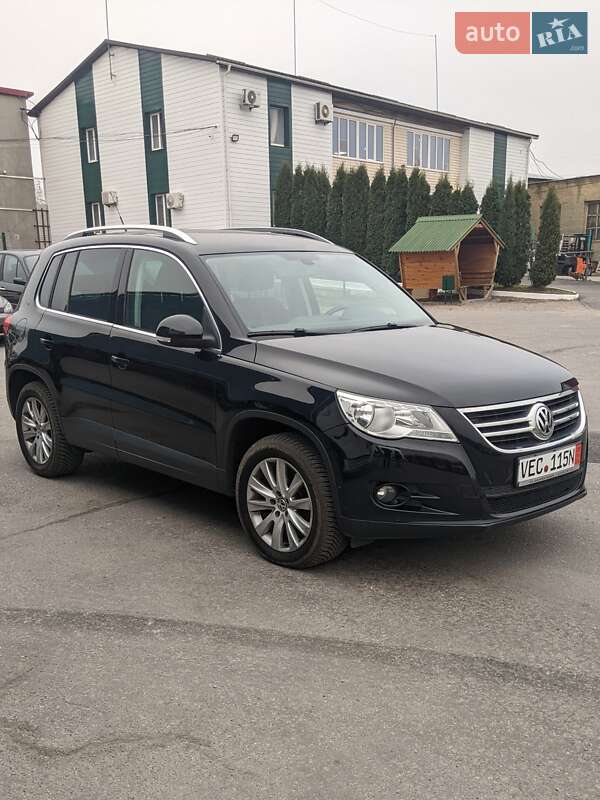 Внедорожник / Кроссовер Volkswagen Tiguan 2011 в Песчанке фото 2 Внедорожник / Кроссовер Volkswagen Tiguan 2011 в Песчанке