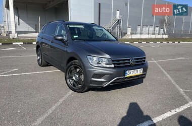 Внедорожник / Кроссовер Volkswagen Tiguan 2019 в Ровно