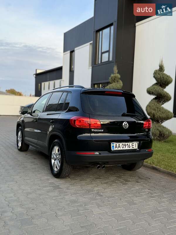 Позашляховик / Кросовер Volkswagen Tiguan 2017 в Києві