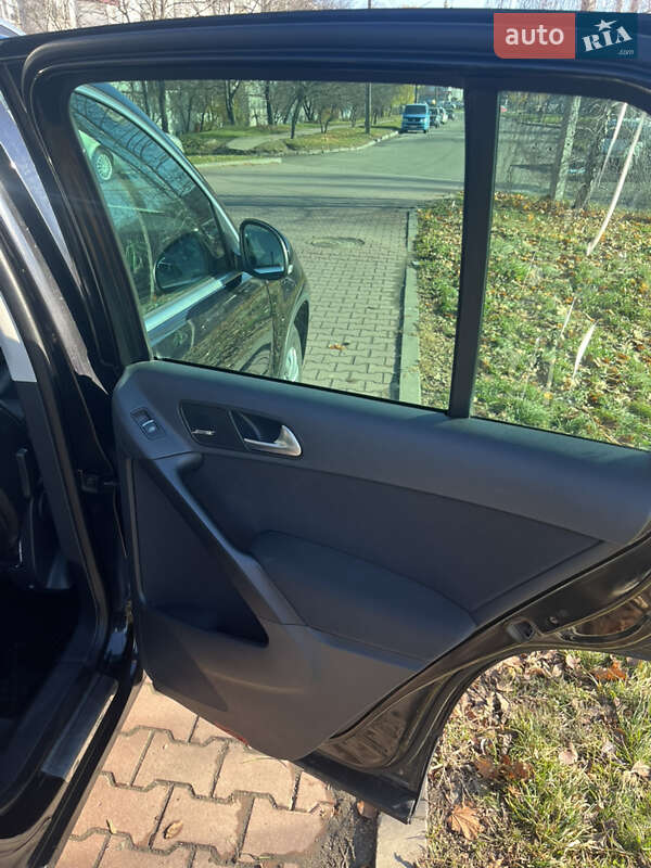 Внедорожник / Кроссовер Volkswagen Tiguan 2010 в Хмельницком фото 16 Внедорожник / Кроссовер Volkswagen Tiguan 2010 в Хмельницком