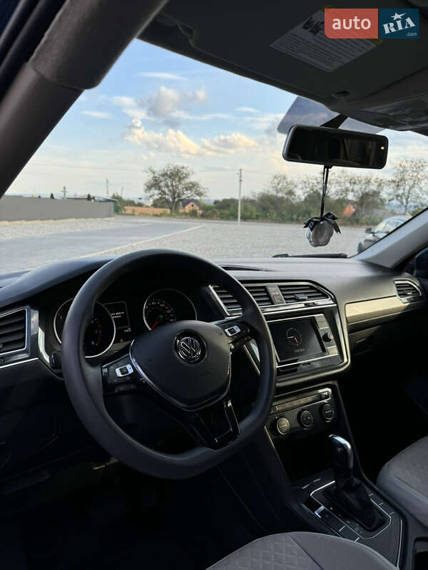 Внедорожник / Кроссовер Volkswagen Tiguan 2018 в Глыбокой