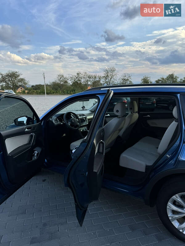 Внедорожник / Кроссовер Volkswagen Tiguan 2018 в Глыбокой