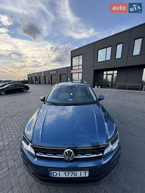 Внедорожник / Кроссовер Volkswagen Tiguan 2018 в Глыбокой