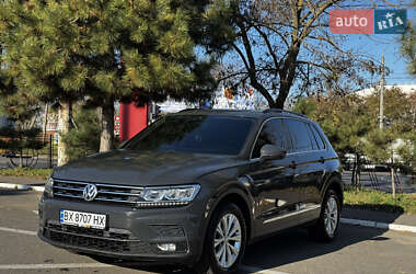 Позашляховик / Кросовер Volkswagen Tiguan 2018 в Одесі