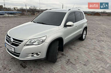 Внедорожник / Кроссовер Volkswagen Tiguan 2009 в Харькове