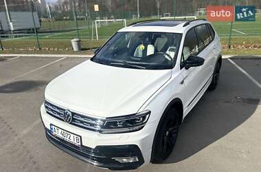 Внедорожник / Кроссовер Volkswagen Tiguan 2019 в Ивано-Франковске