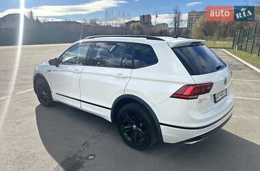 Внедорожник / Кроссовер Volkswagen Tiguan 2019 в Ивано-Франковске