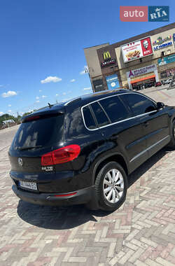 Внедорожник / Кроссовер Volkswagen Tiguan 2012 в Харькове