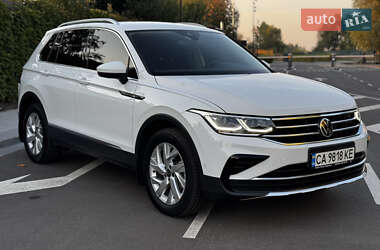 Внедорожник / Кроссовер Volkswagen Tiguan 2021 в Киеве