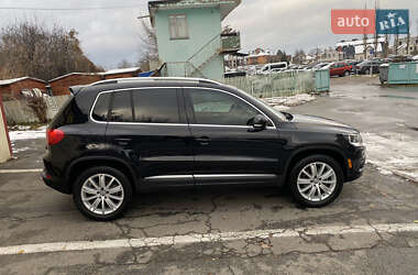 Внедорожник / Кроссовер Volkswagen Tiguan 2013 в Буче