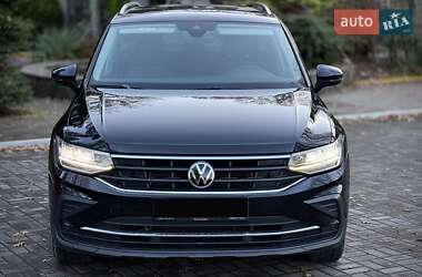 Внедорожник / Кроссовер Volkswagen Tiguan 2021 в Дрогобыче