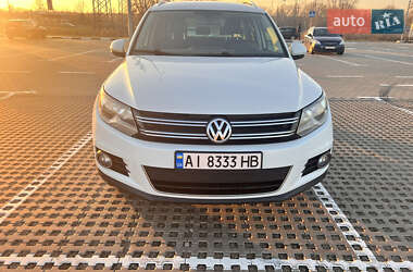 Внедорожник / Кроссовер Volkswagen Tiguan 2015 в Киеве