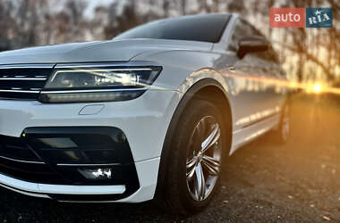 Позашляховик / Кросовер Volkswagen Tiguan 2019 в Чернівцях