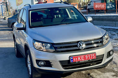 Внедорожник / Кроссовер Volkswagen Tiguan 2011 в Киеве