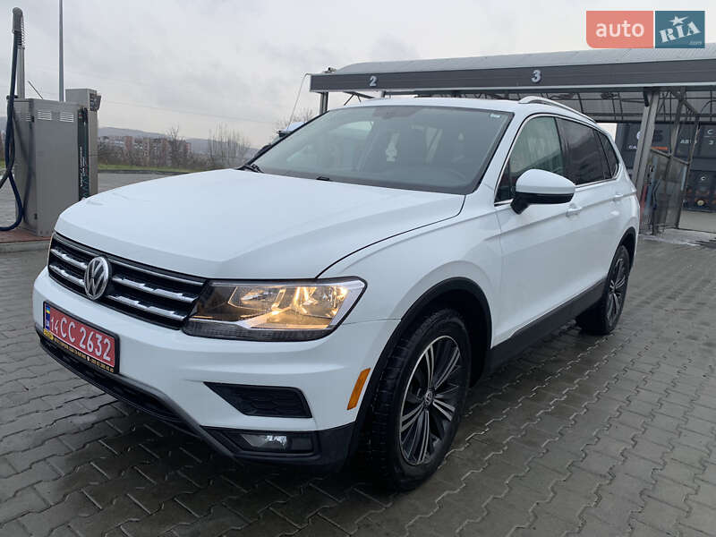 Внедорожник / Кроссовер Volkswagen Tiguan 2017 в Львове