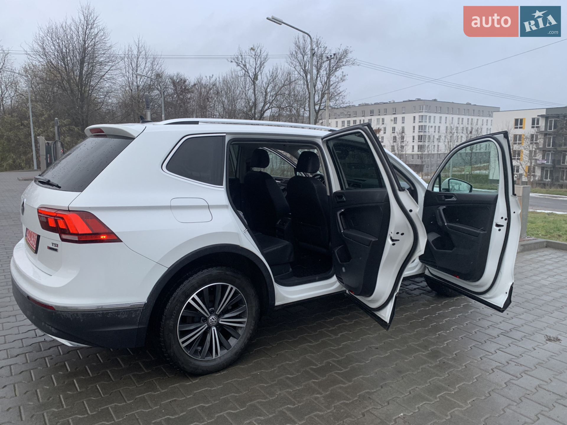 2017 Volkswagen Tiguan - мініатюра 8