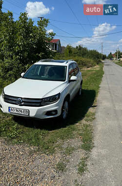 Внедорожник / Кроссовер Volkswagen Tiguan 2015 в Ужгороде