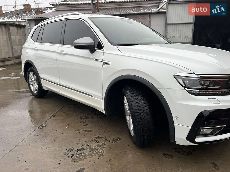 Внедорожник / Кроссовер Volkswagen Tiguan 2018 в Бердичеве