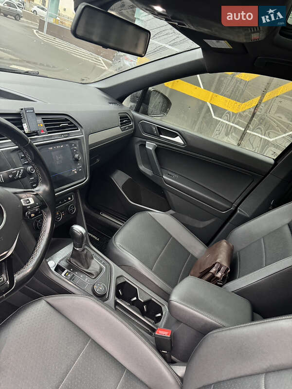 Внедорожник / Кроссовер Volkswagen Tiguan 2019 в Харькове