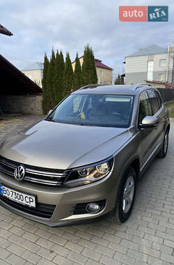 Позашляховик / Кросовер Volkswagen Tiguan 2013 в Тернополі