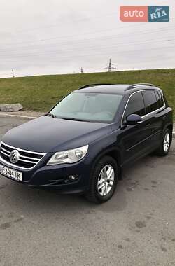 Внедорожник / Кроссовер Volkswagen Tiguan 2010 в Днепре