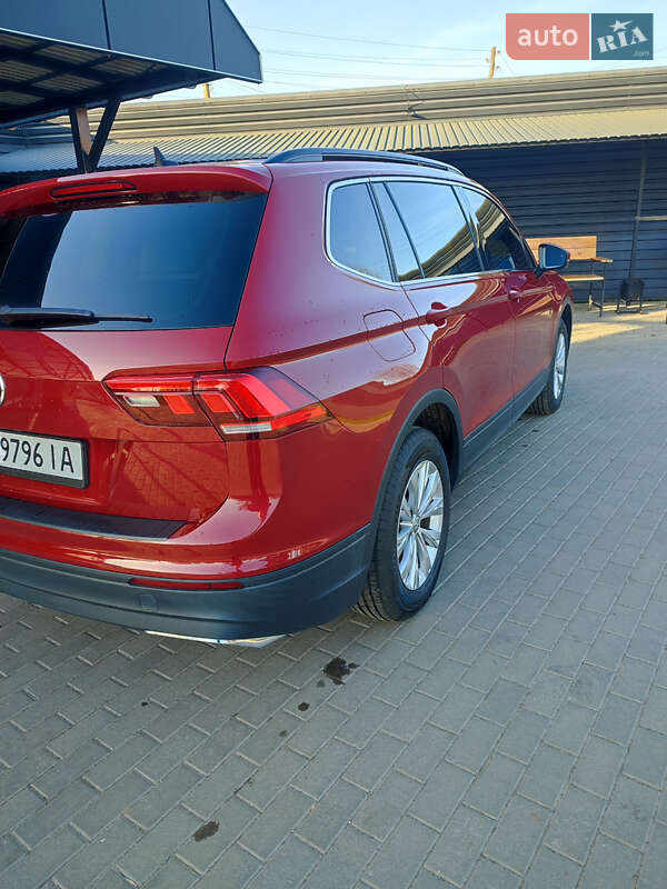 Внедорожник / Кроссовер Volkswagen Tiguan 2018 в Миргороде