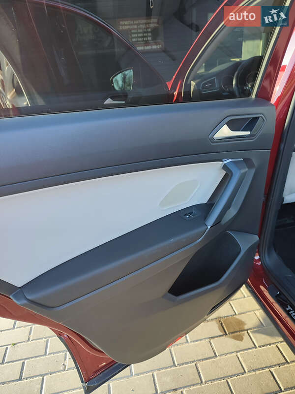 Внедорожник / Кроссовер Volkswagen Tiguan 2018 в Миргороде