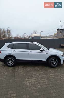 Позашляховик / Кросовер Volkswagen Tiguan 2018 в Долинській