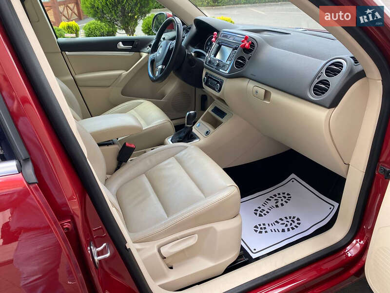 Внедорожник / Кроссовер Volkswagen Tiguan 2012 в Львове