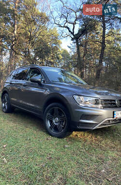 Внедорожник / Кроссовер Volkswagen Tiguan 2019 в Ровно