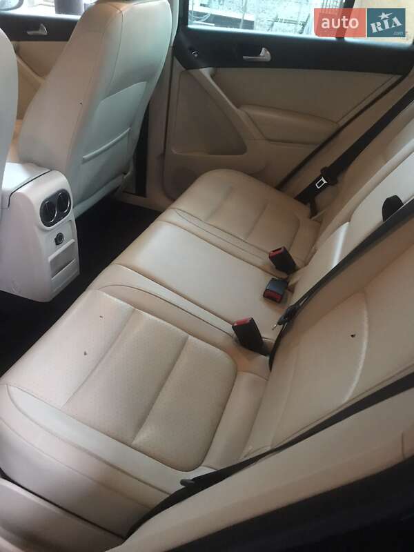 Внедорожник / Кроссовер Volkswagen Tiguan 2012 в Мукачево