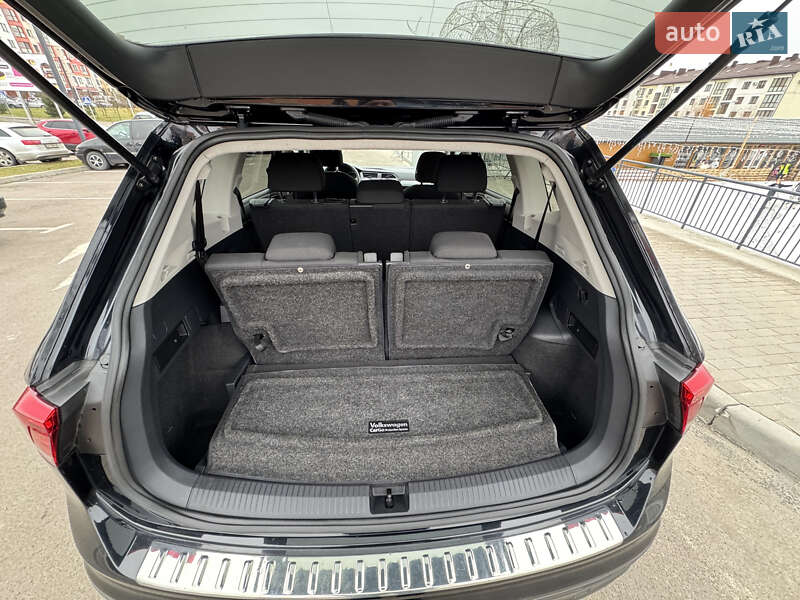 Внедорожник / Кроссовер Volkswagen Tiguan 2019 в Ровно