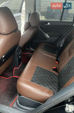 Внедорожник / Кроссовер Volkswagen Tiguan 2008 в 