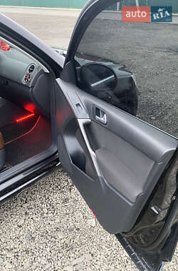 Внедорожник / Кроссовер Volkswagen Tiguan 2008 в 