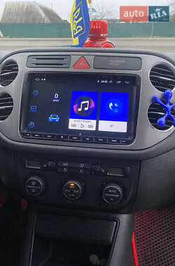 Внедорожник / Кроссовер Volkswagen Tiguan 2008 в 
