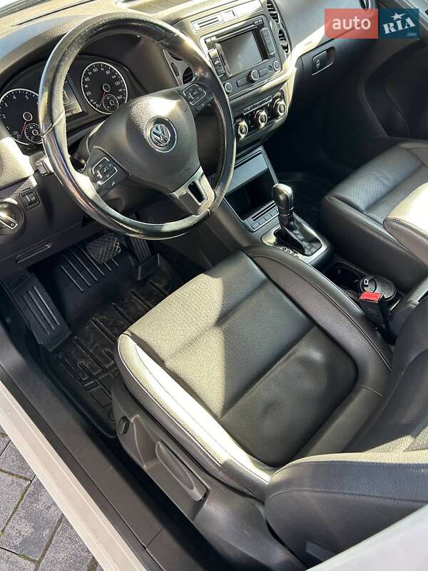 Внедорожник / Кроссовер Volkswagen Tiguan 2012 в Львове
