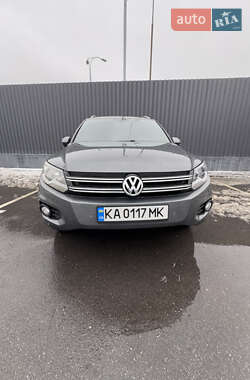 Позашляховик / Кросовер Volkswagen Tiguan 2015 в Києві