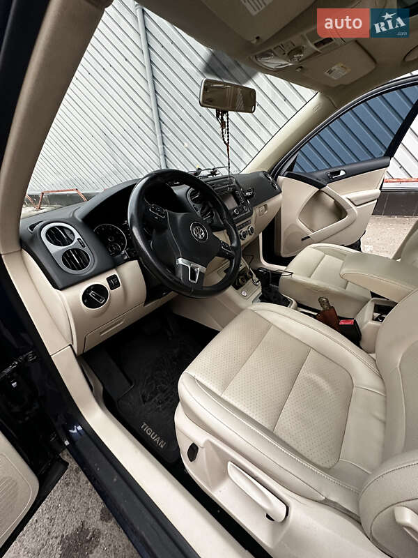 Внедорожник / Кроссовер Volkswagen Tiguan 2014 в Житомире