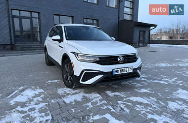 Позашляховик / Кросовер Volkswagen Tiguan 2022 в Рівному