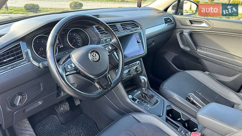 Внедорожник / Кроссовер Volkswagen Tiguan 2019 в Измаиле