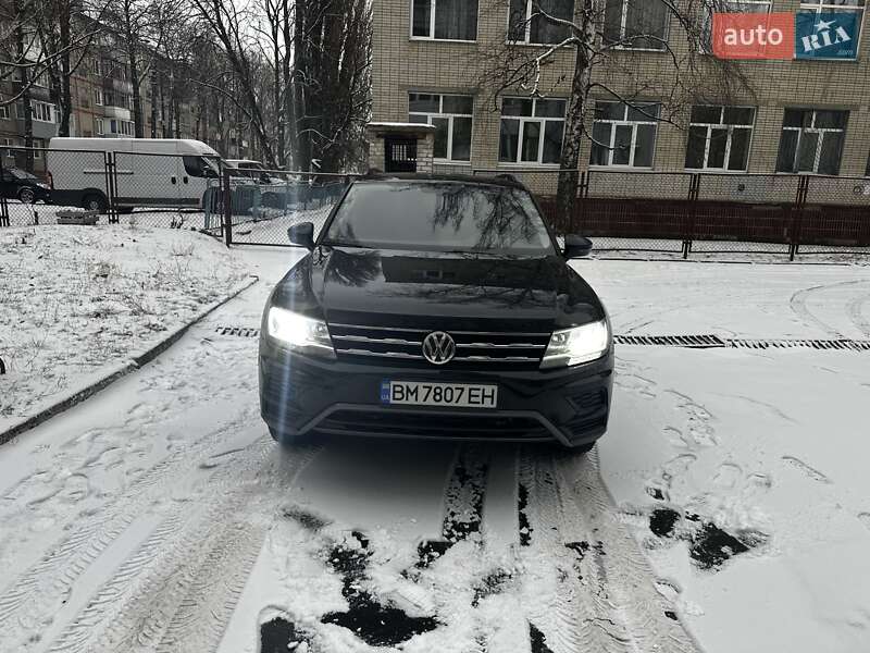 Внедорожник / Кроссовер Volkswagen Tiguan 2019 в Сумах