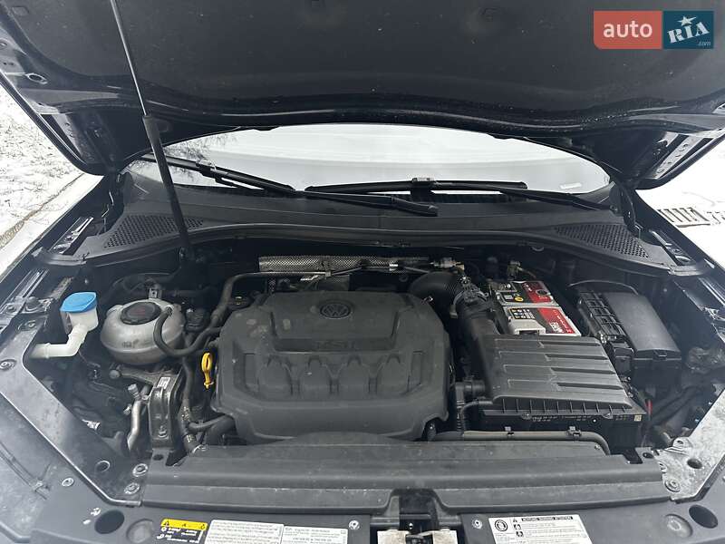 Внедорожник / Кроссовер Volkswagen Tiguan 2019 в Сумах