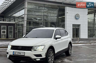 Позашляховик / Кросовер Volkswagen Tiguan 2017 в Дніпрі