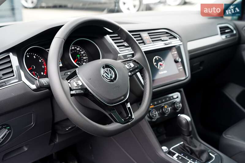 Внедорожник / Кроссовер Volkswagen Tiguan 2019 в Черновцах