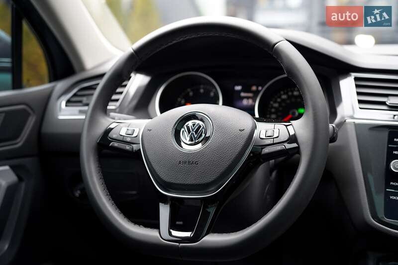 Внедорожник / Кроссовер Volkswagen Tiguan 2019 в Черновцах