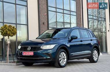 Внедорожник / Кроссовер Volkswagen Tiguan 2021 в Тернополе