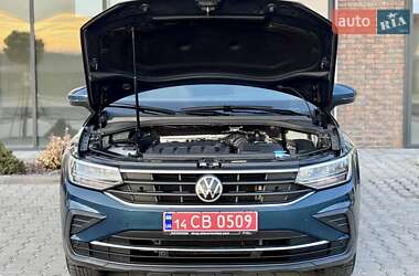 Внедорожник / Кроссовер Volkswagen Tiguan 2021 в Тернополе