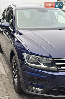 Позашляховик / Кросовер Volkswagen Tiguan 2020 в 