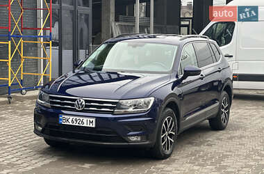 Позашляховик / Кросовер Volkswagen Tiguan 2020 в Рівному