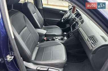 Позашляховик / Кросовер Volkswagen Tiguan 2020 в 